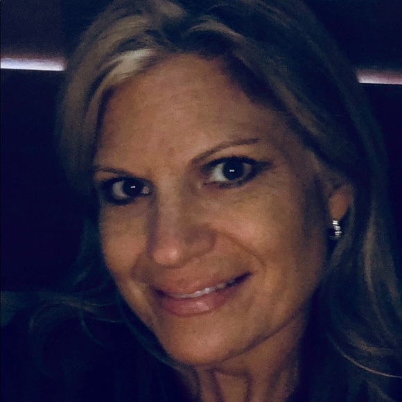 Meet your Posher, Emily - Picture 1 of 1